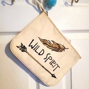 WILD SPIRIT makeup bag by Twig & Arrow Super clean size 10x7.5